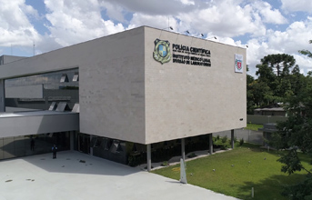 Fachada da Sede da Polícia Científica em Curitiba