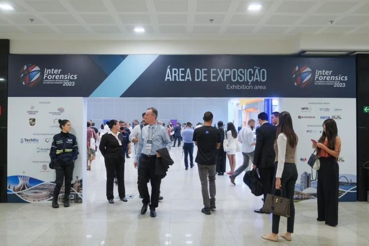 Polícia Científica do Paraná leva experiências para conferência internacional de ciências forenses