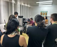 Servidores da Sesp visitam unidades da Polícia Científica em Curitiba
