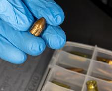 Com balística avançada, Polícia Científica elucida conexão de crimes com a mesma arma