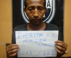 Everton Agnaldo da Silva Marques, 25 anos, procurado pela polícia 