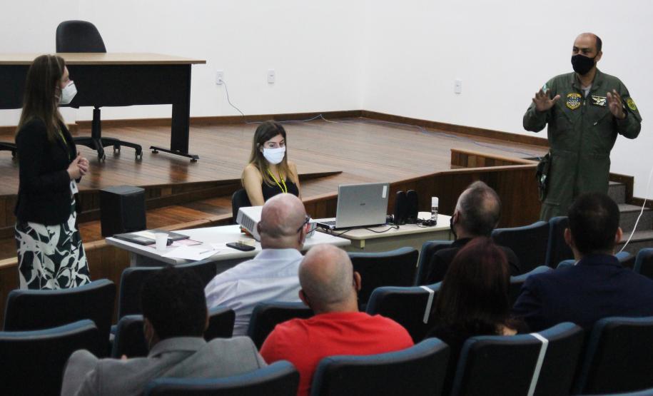 Polícia Científica promove reunião com representantes do Paraná e do Pará para debater sobre acidente com ônibus na BR 376