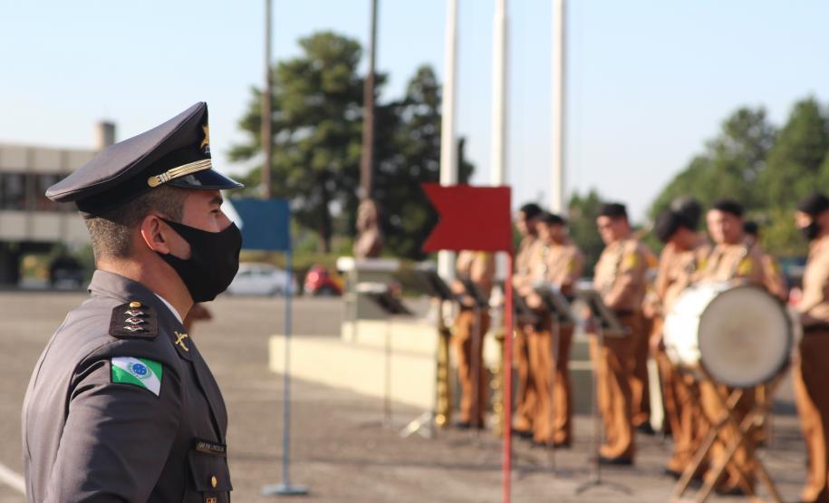 Profissionais de segurança pública são homenageados pelo ministro André Mendonça na APMG, em São José dos Pinhais