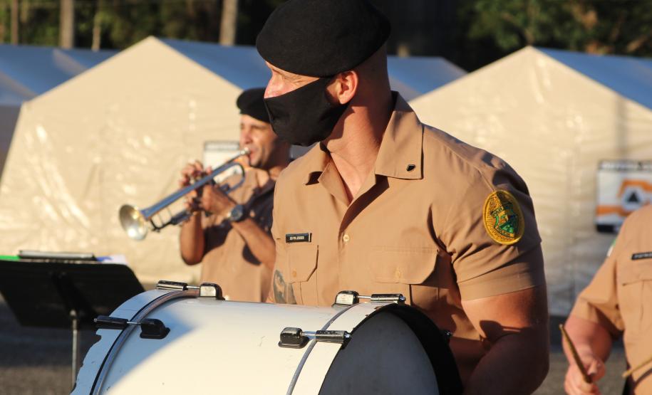 Profissionais de segurança pública são homenageados pelo ministro André Mendonça na APMG, em São José dos Pinhais