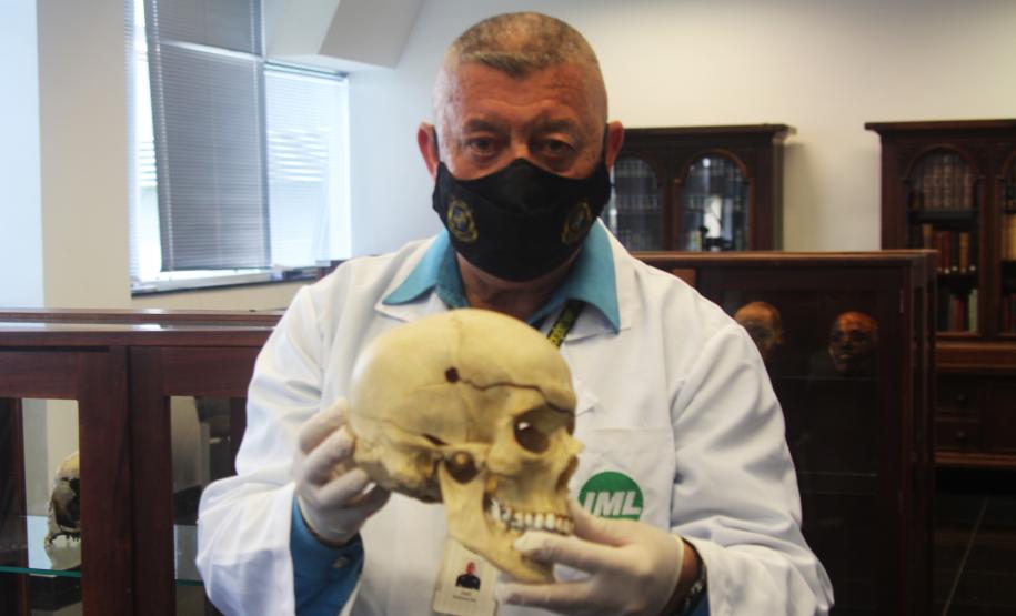 Segurança destaca dedicação do curador do Museu de Ciências Forenses da Polícia Científica