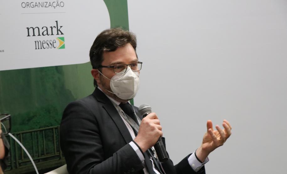 Paraná desponta com estudos para aprimorar metodologia de extração de dados de celulares e Hds