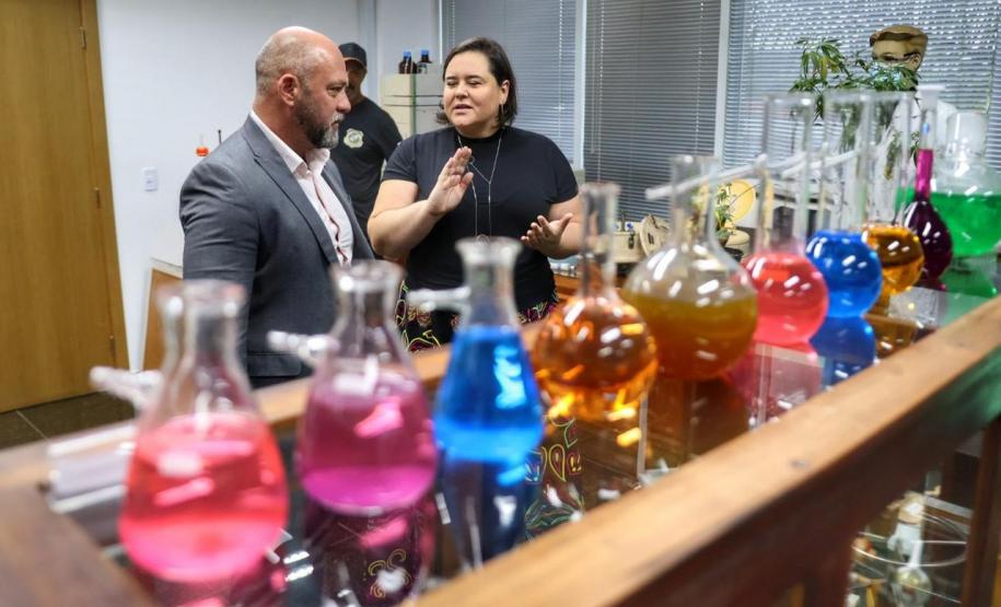 Mulheres na Polícia Científica do Paraná têm papel essencial para elucidação de crimes