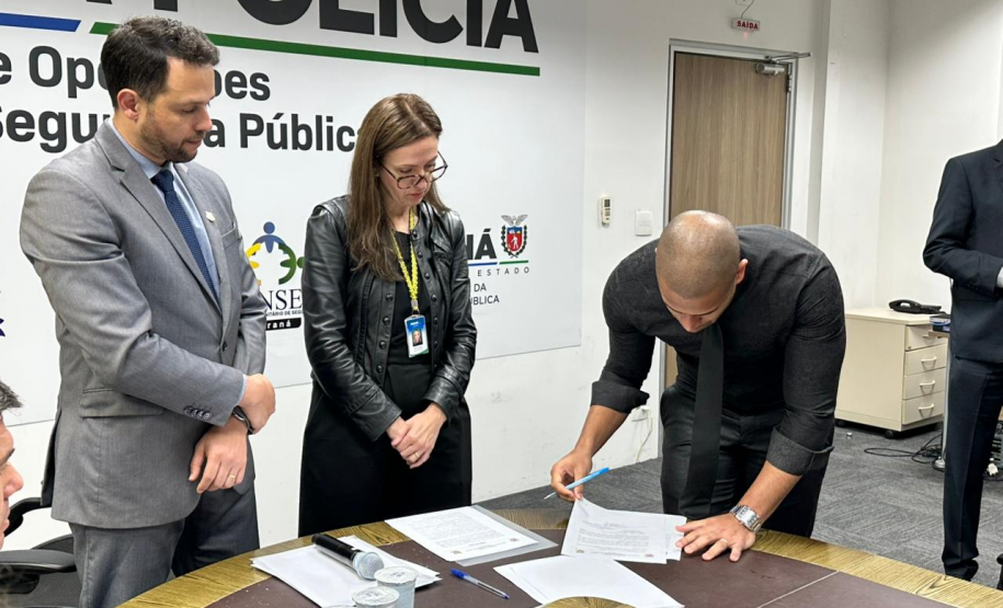 Polícia Científica do Paraná reforça quadro com a posse de 16 novos profissionais