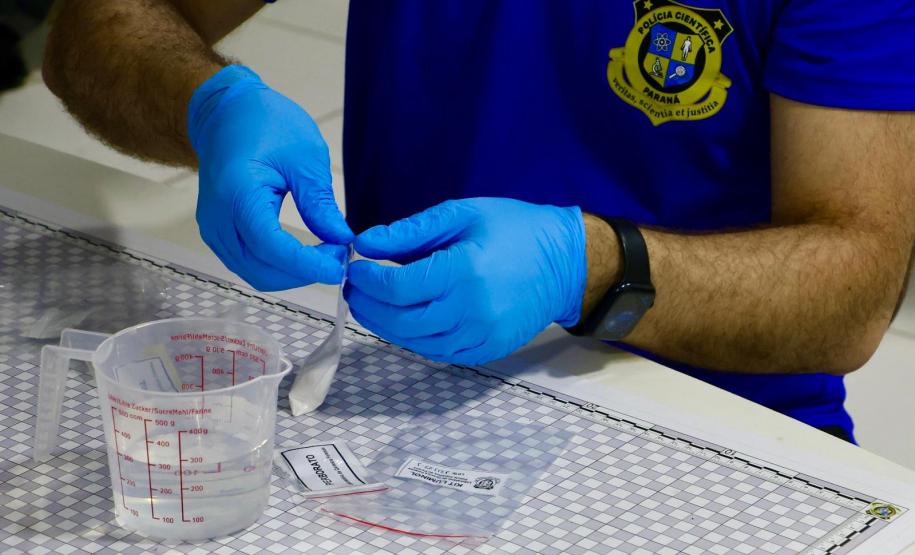 Luminol reforça atuação da Polícia Científica do Paraná a identificar vestígios ocultos