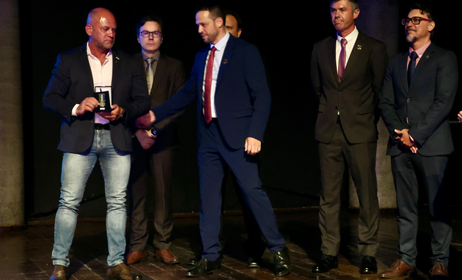 186 novos profissionais: Polícia Científica do Paraná realiza maior formatura de sua história