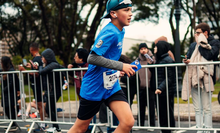Terceira Corrida da Polícia Científica reúne 3,2 mil participantes em Curitiba