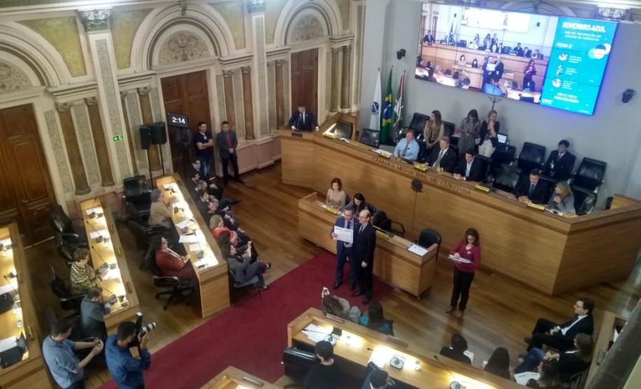 Polícia Científica recebe homenagem na Câmara Municipal de Vereadores de Curitiba
