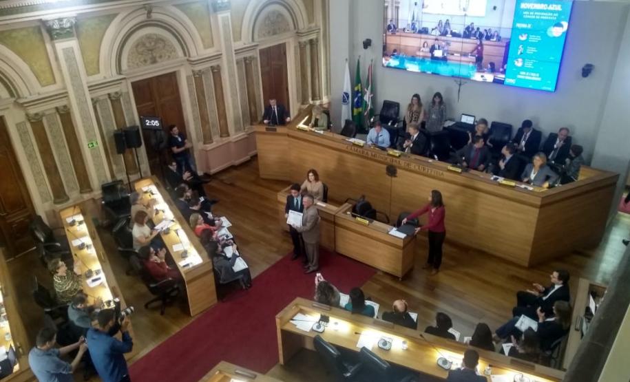 Polícia Científica recebe homenagem na Câmara Municipal de Vereadores de Curitiba