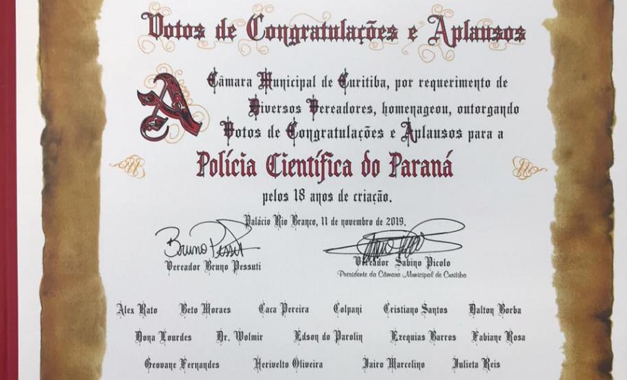 Polícia Científica recebe homenagem na Câmara Municipal de Vereadores de Curitiba