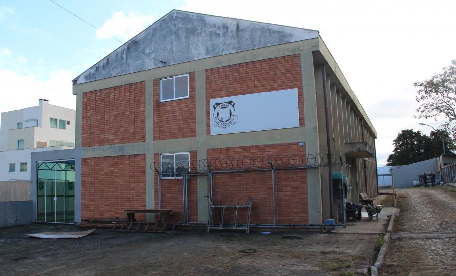 Polícia Científica de Ponta Grossa voltará para sua sede após reforma de muro