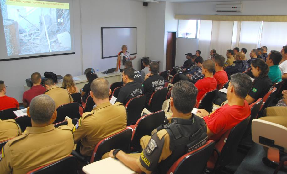Polícia Científica e Polícia Civil realizam 1.º ciclo de palestras para agentes de Segurança Pública de Ponta Grossa -