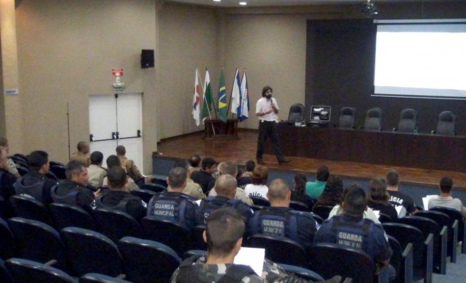 Polícia Científica e Polícia Civil realizam 1.º ciclo de palestras para agentes de Segurança Pública de Ponta Grossa -