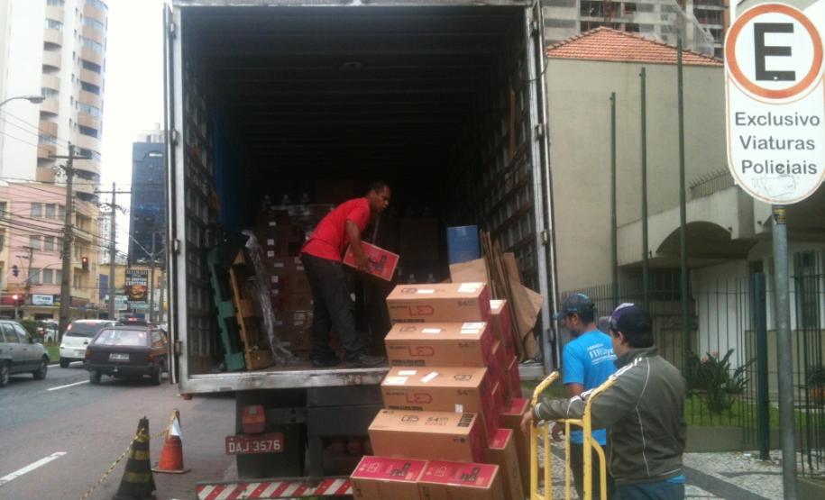 Polícia Científica recebe 235 computadores novos Polícia Científica recebe 235 computadores novos