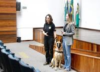 Servidores da Sesp visitam unidades da Polícia Científica em Curitiba